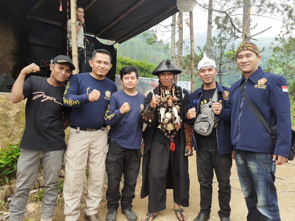 Gerakan Penghijauan Lokasi Wisata Cidegdeg Karang Taruna Kecamatan Cikancung